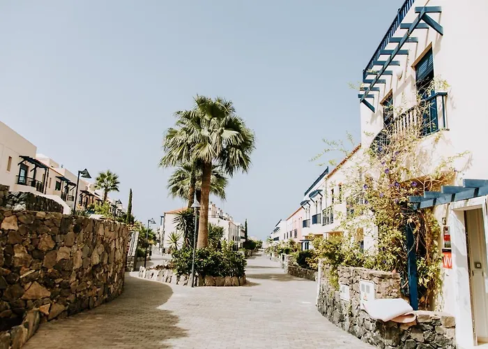 Acogedor Adosado Con Piscina 滨海帕尔姆