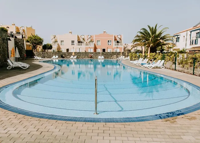 Acogedor Adosado Con Piscina 滨海帕尔姆