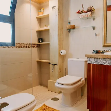 Acogedor Adosado Con Piscina